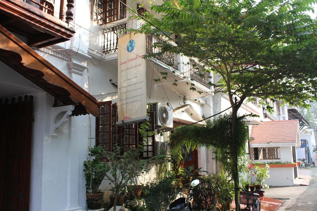 Globe Trotters Inn Kochi Exterior photo
